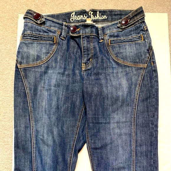 Ladies Cropped Denim Jeans - Picture 1 of 7